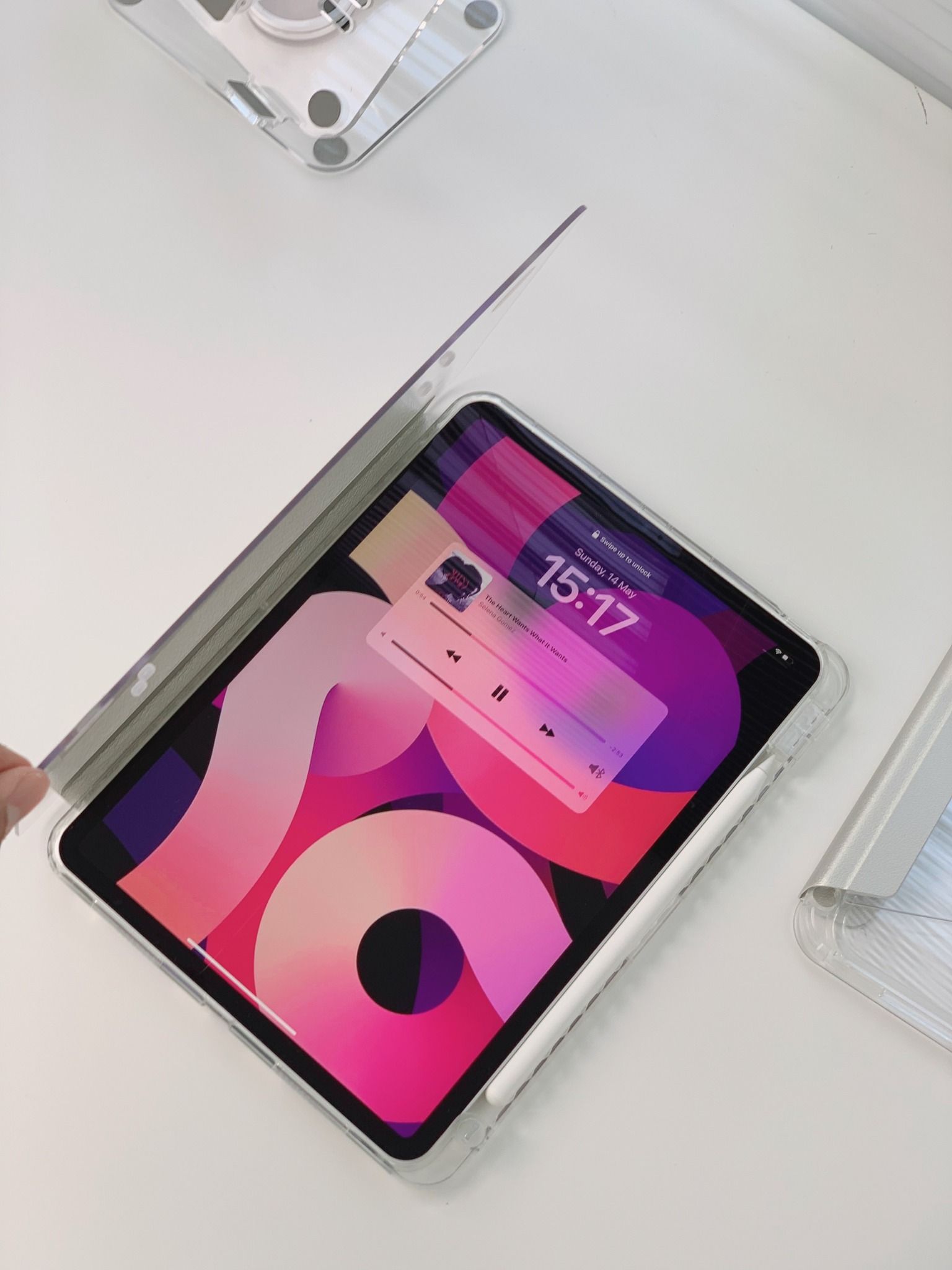 Bao da trong suốt xoay 360 Crystal Case by Meober - Có khe sạc bút, acrylic chống ố, cho iPad Gen 8/9/10 Air 4/5 Pro11