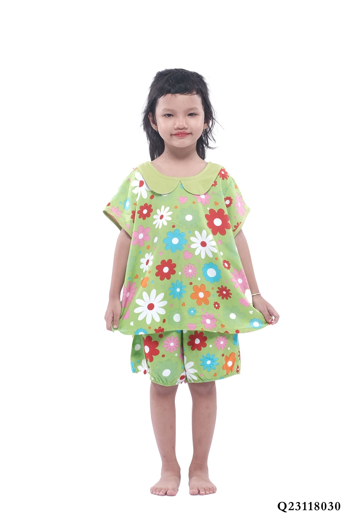 bộ ngắn mặc nhà rayon hoa, bé gái cổ sen, tay ngắn - Q23118030