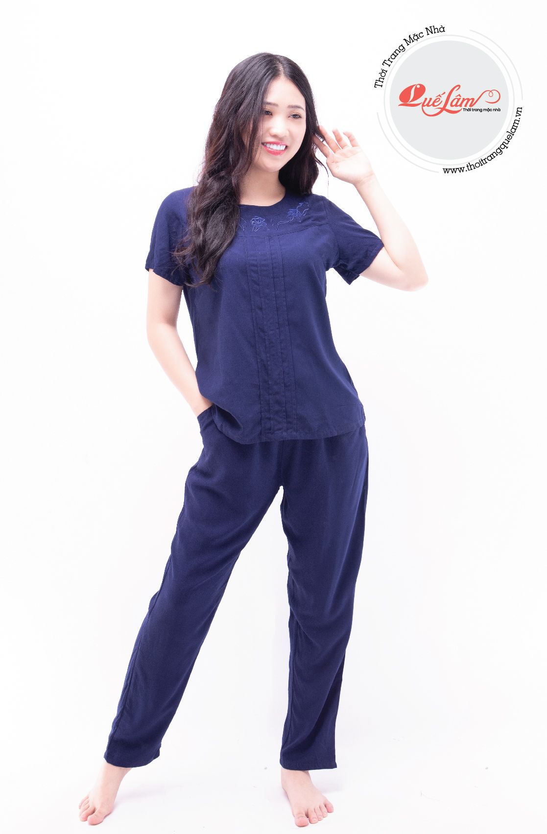 Q45122001 - Đồ bộ mặc nhà bộ dài Rayon thêu