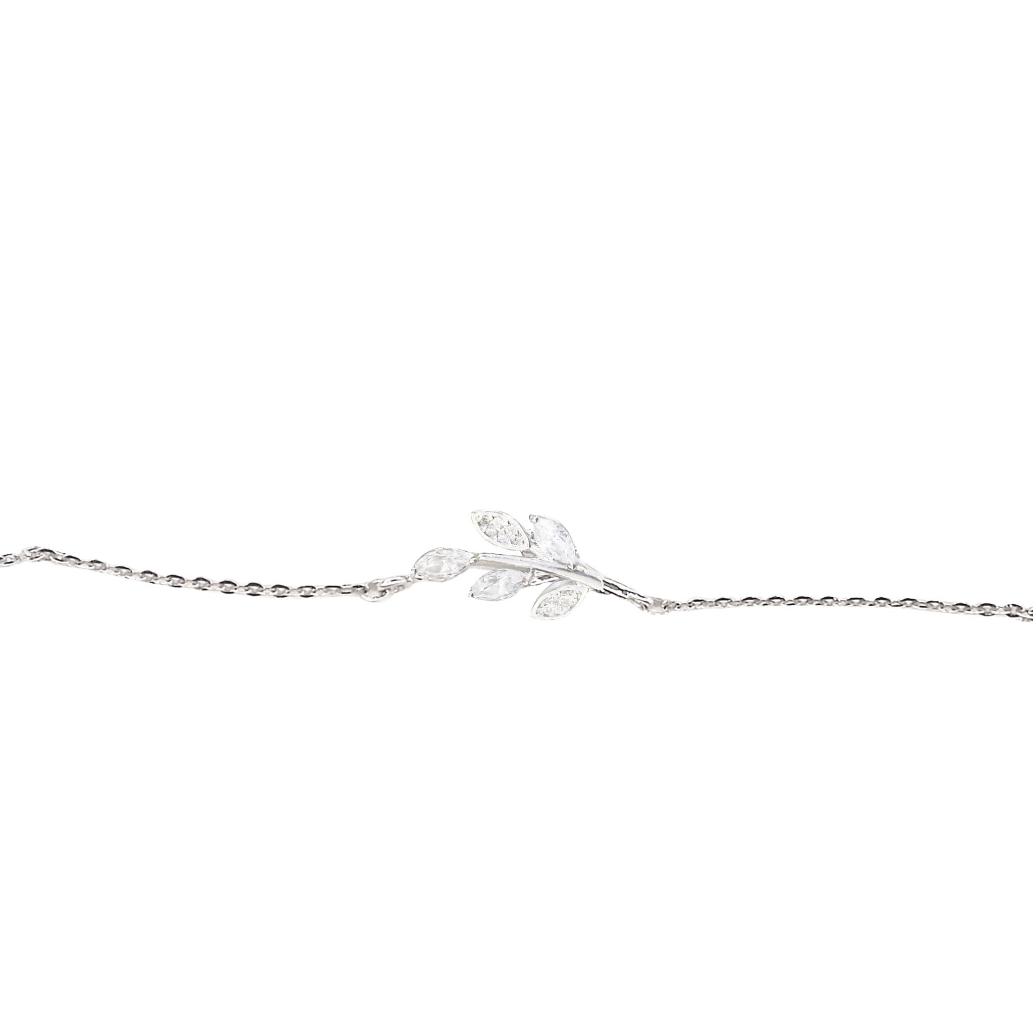 Lắc tay Lá GP đúc LTCZ14 gắn đá CZ vàng trắng 14K, KL vàng: 0.399 chỉ, KL đá: 0.017 chỉ