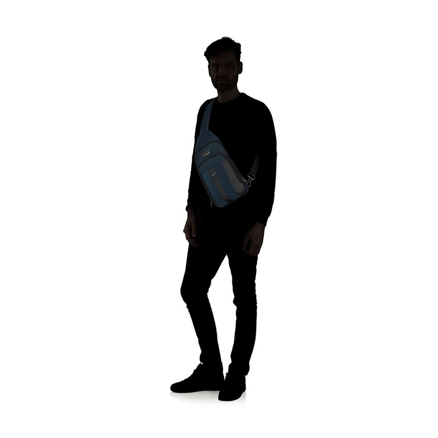 Túi đeo chéo Urban-Eye DLX size M
