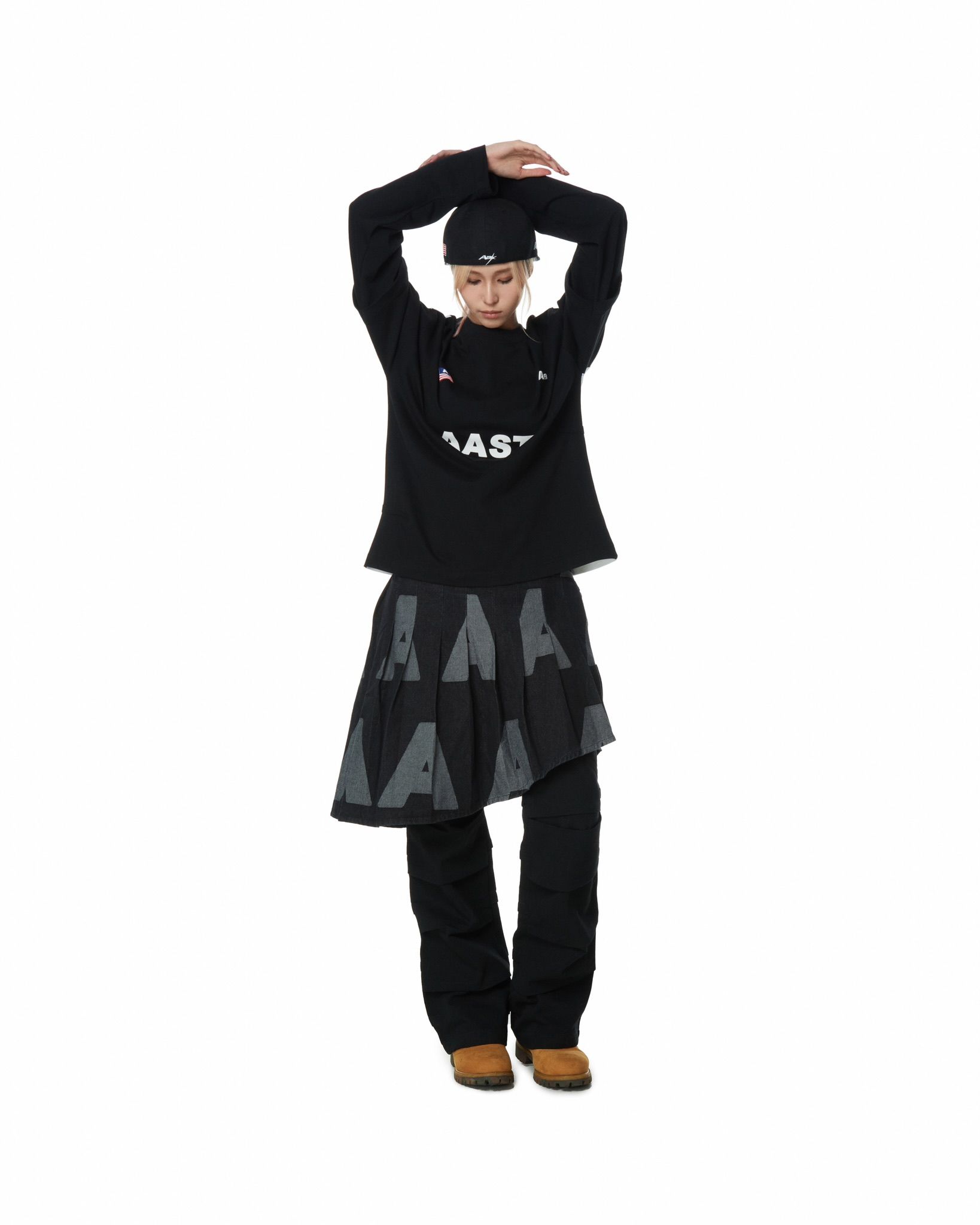 AA LONG SLEEVE // BLACK