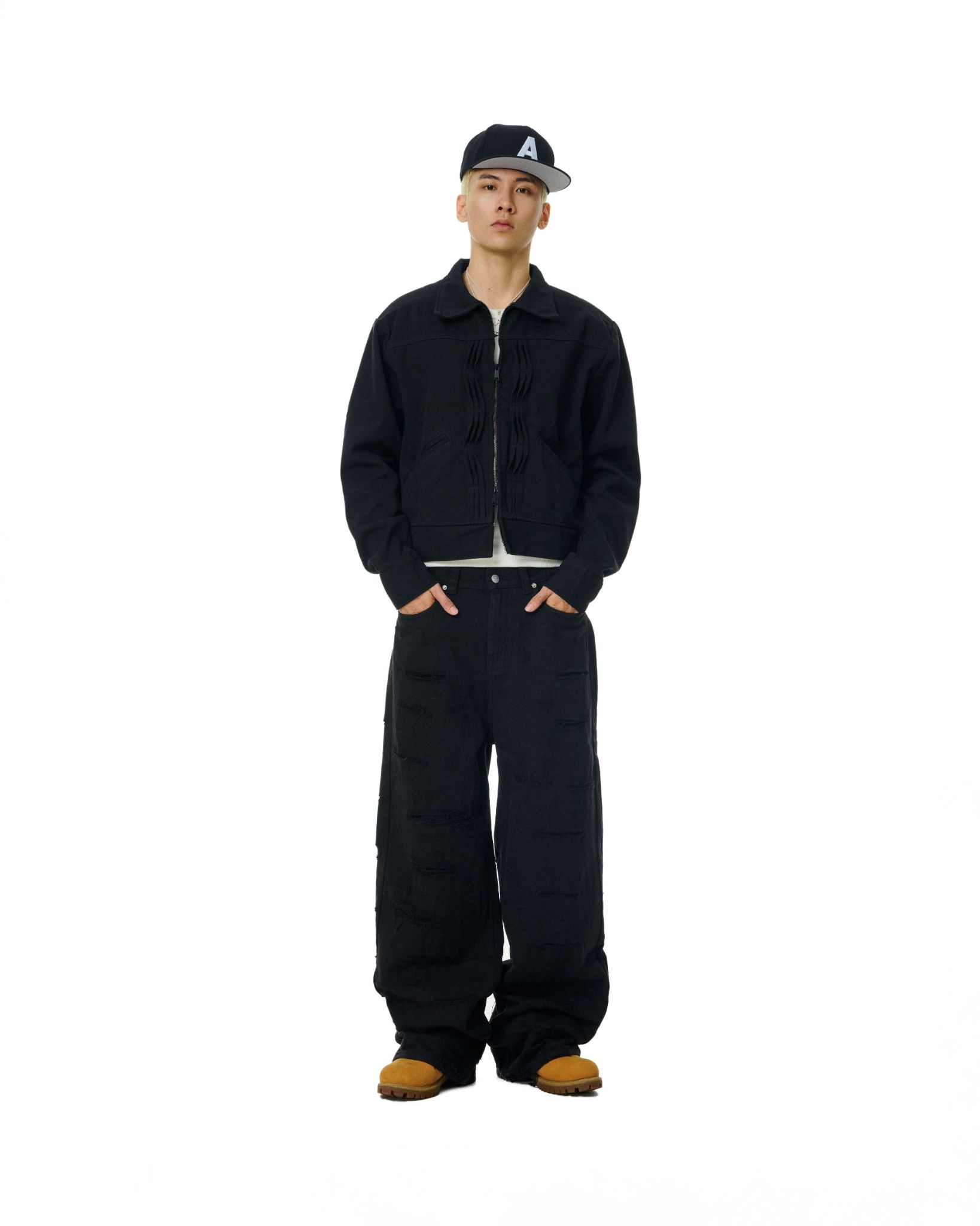 AA OVER DISTRESSED JEANS // BLACK