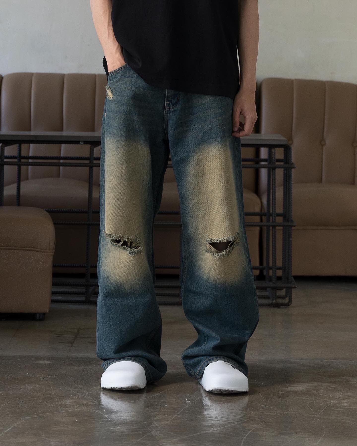 Wide Leg Distress Baggy Jeans - Dirty Blue