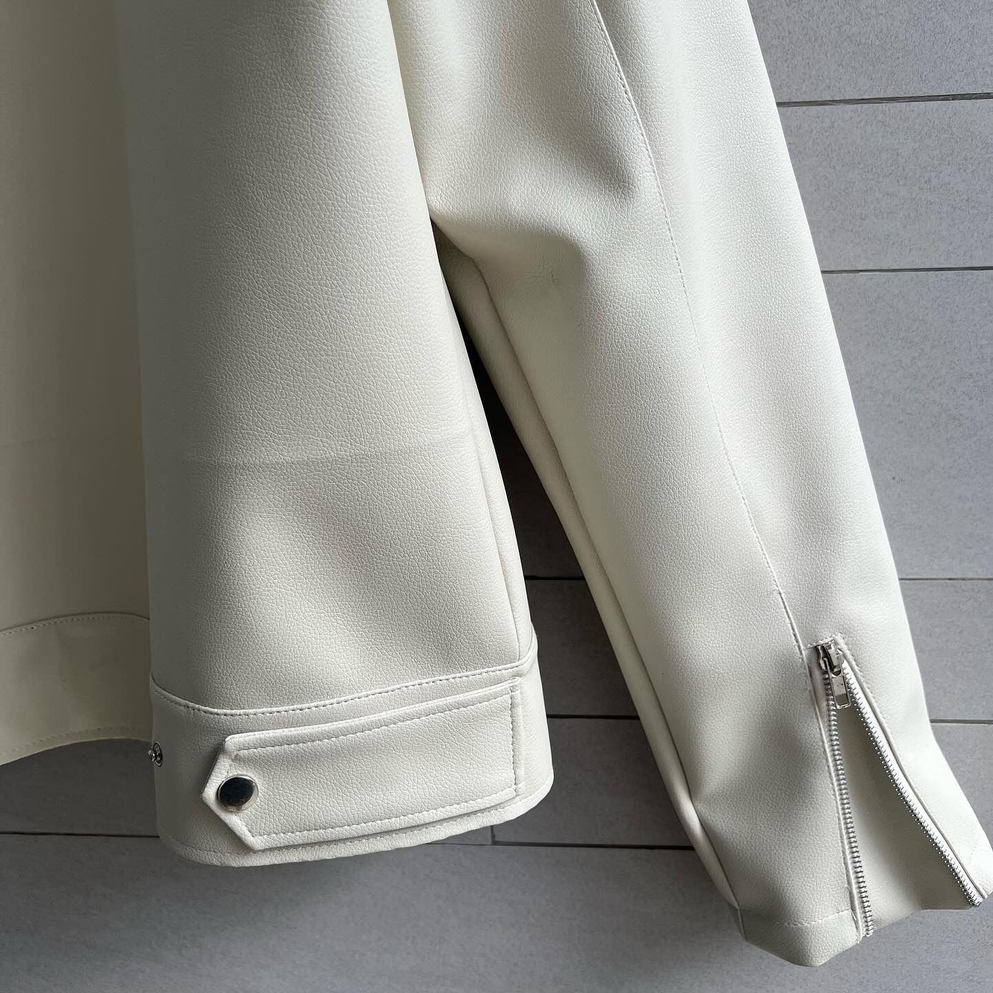 Regular Leather Zip Jacket - Cream