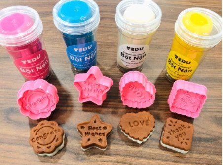 Khuôn Cookie love lò xo chơi kèm bột nặn an toàn TEDU
