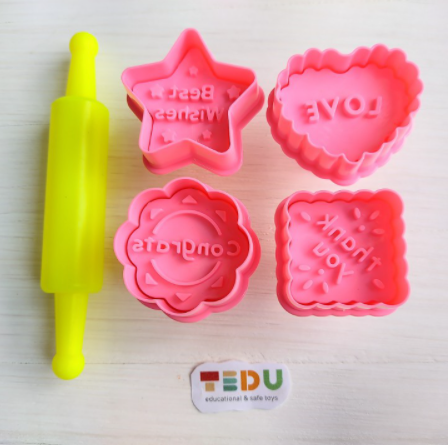 Khuôn Cookie love lò xo chơi kèm bột nặn an toàn TEDU