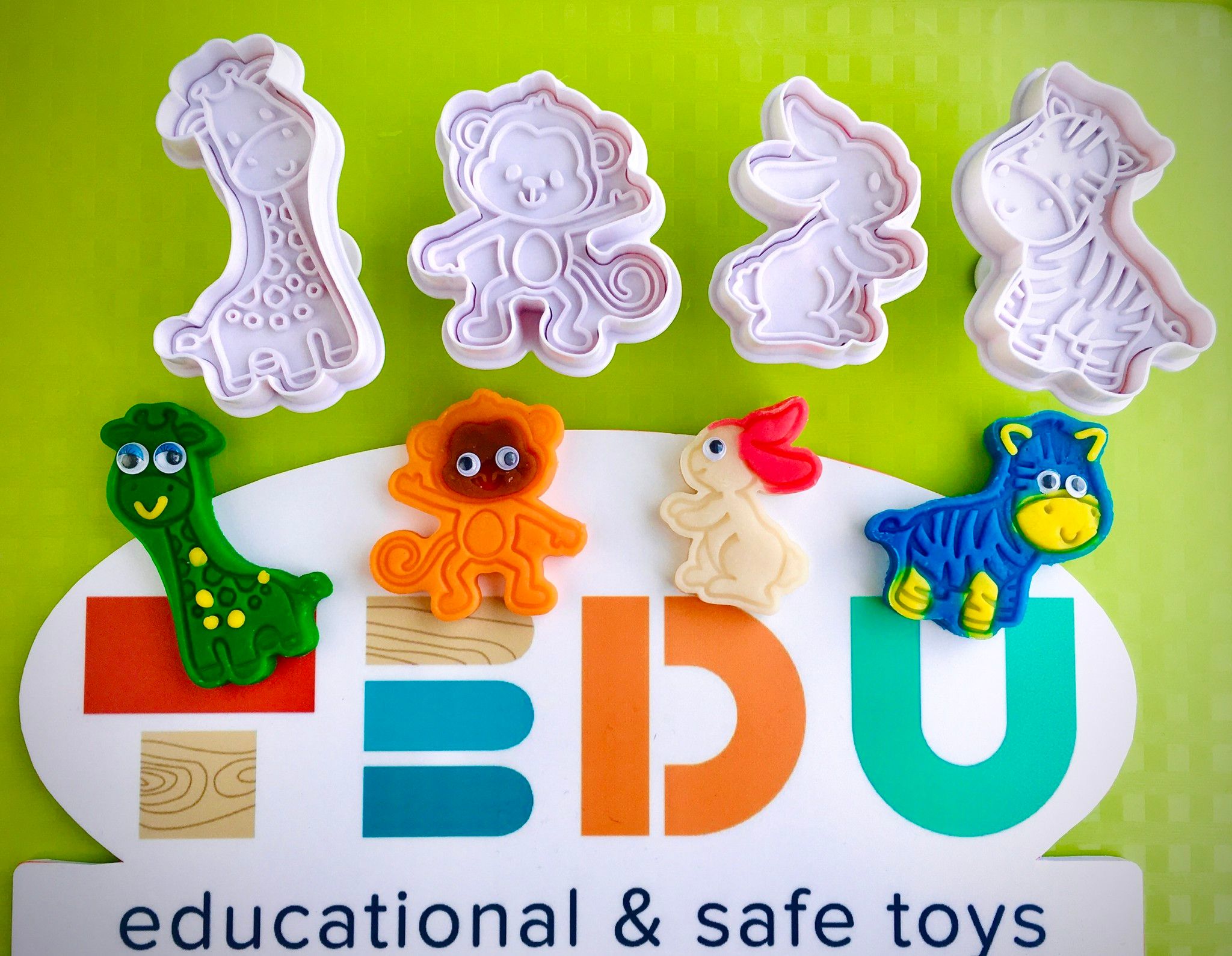 Khuôn Thế giới muôn loài lò xo chơi kèm bột nặn an toàn TEDU