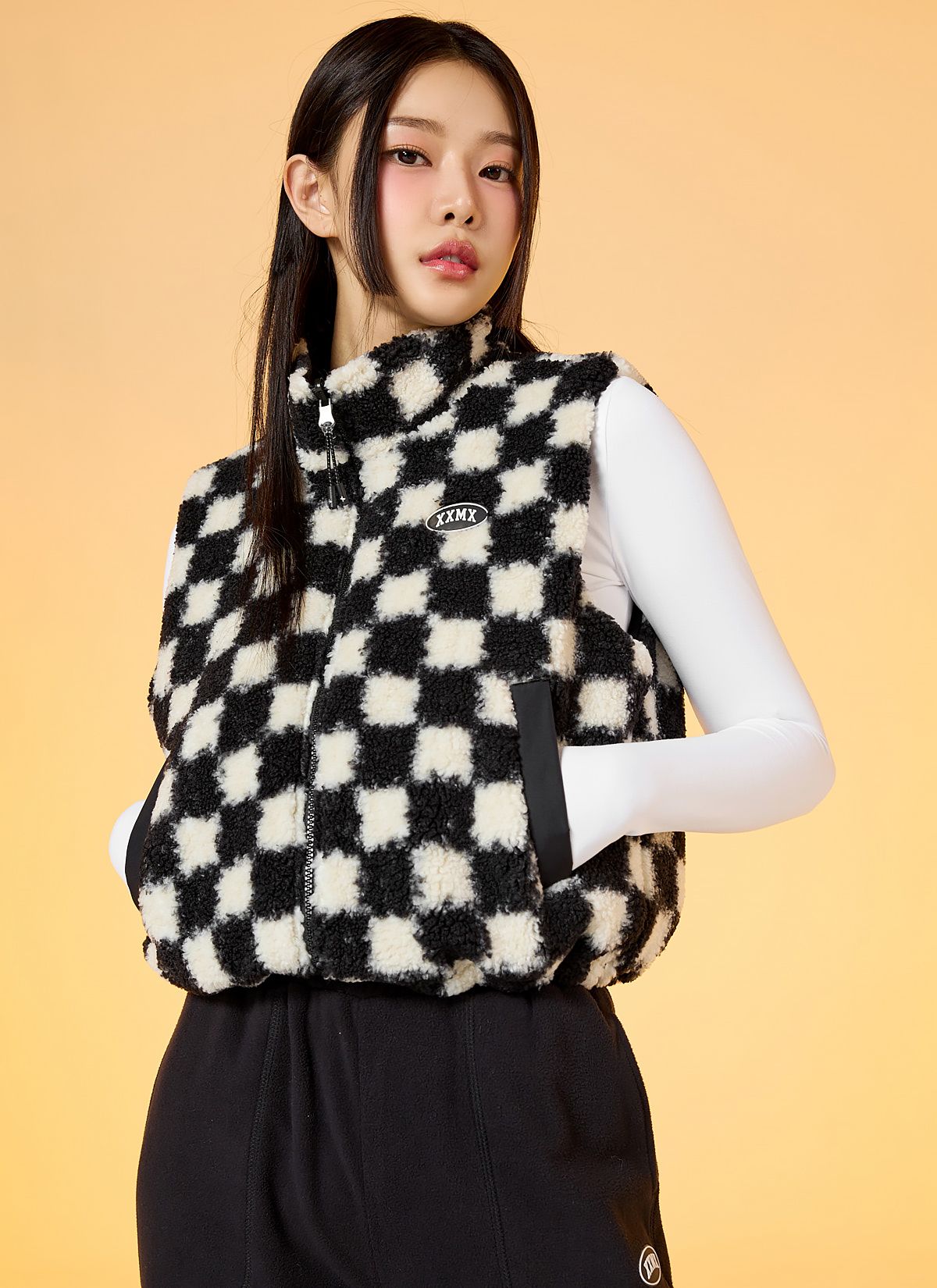  XTFVT01H4 _ Women's Checkerboard Fleece Reversible Vest Light Beige 