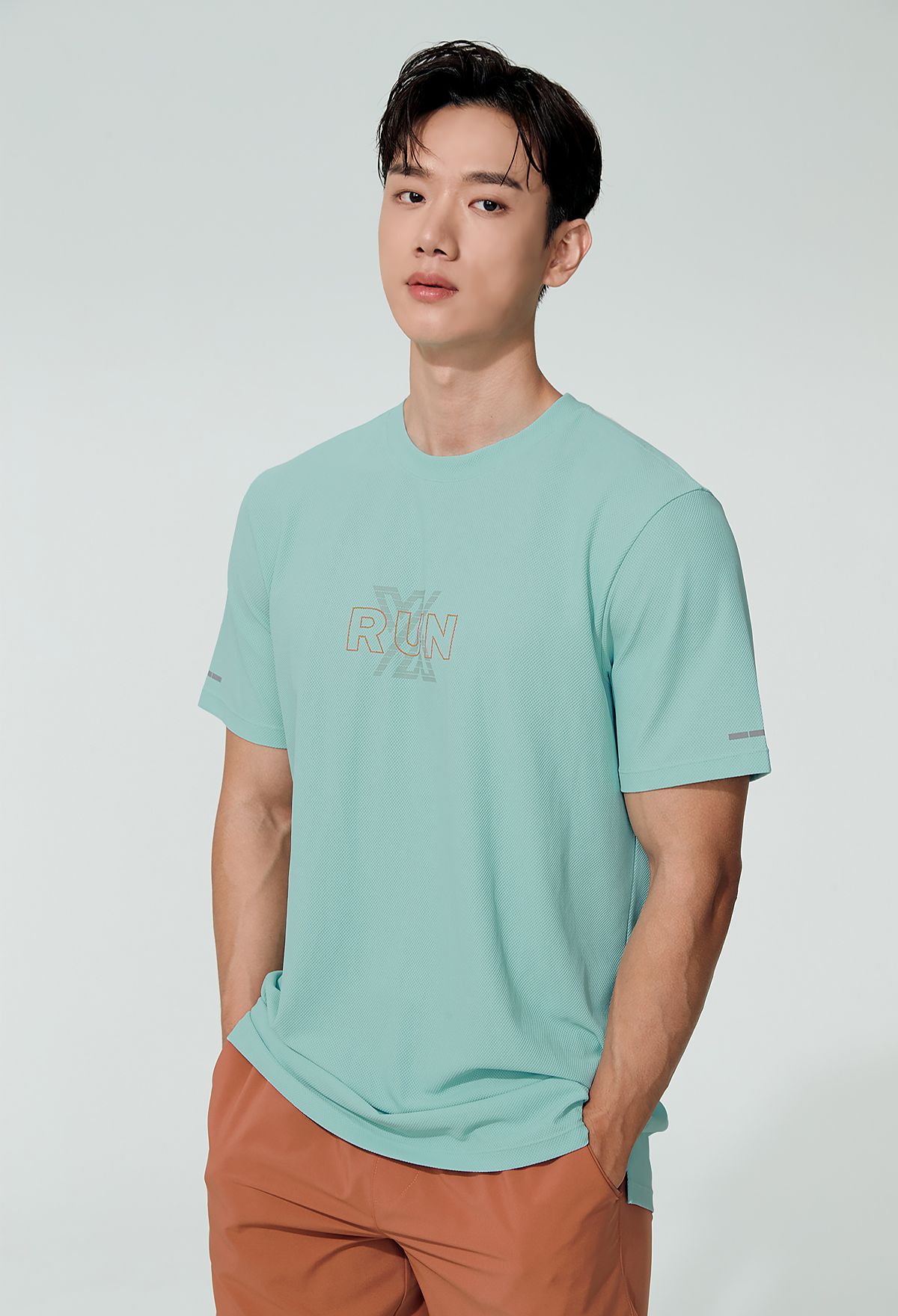  XT2114F_Running Trainer Short Sleeve Embo 