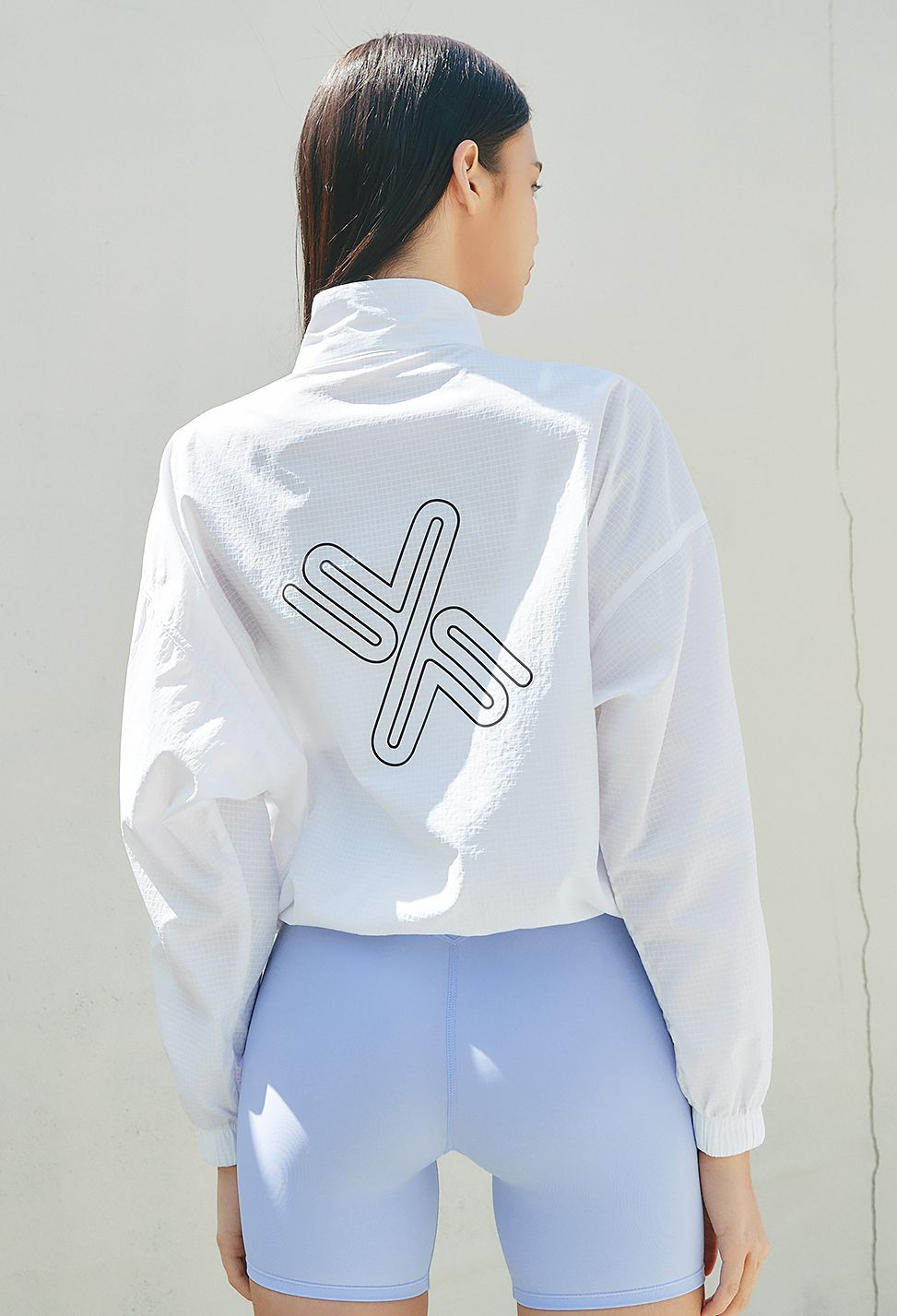  XA5377G[có sẵn]_Hiker Crop Windbreaker_White ivory 