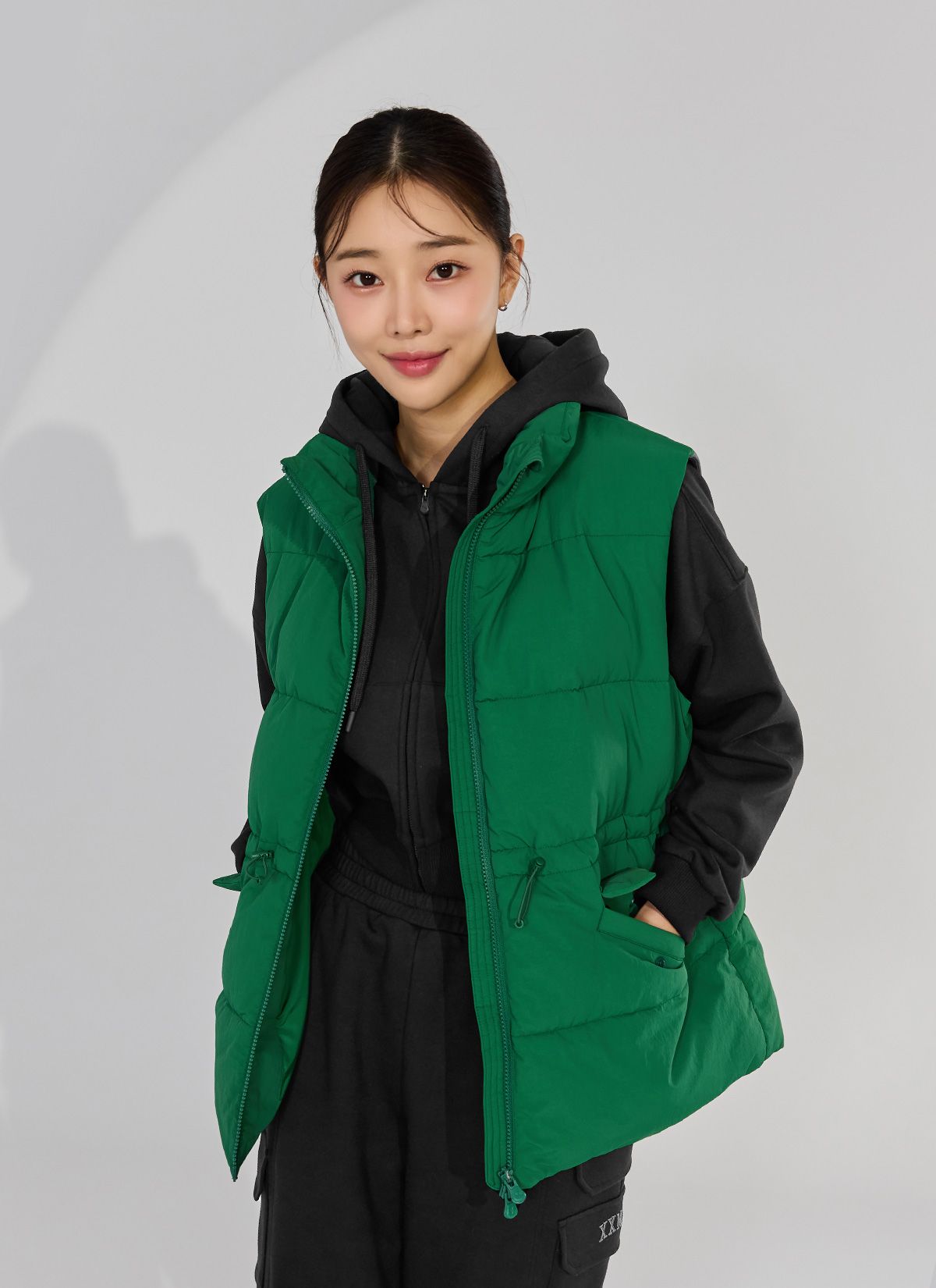  XTFVT03H4- High Neck Over Fit Padded Vest_Green Holic 