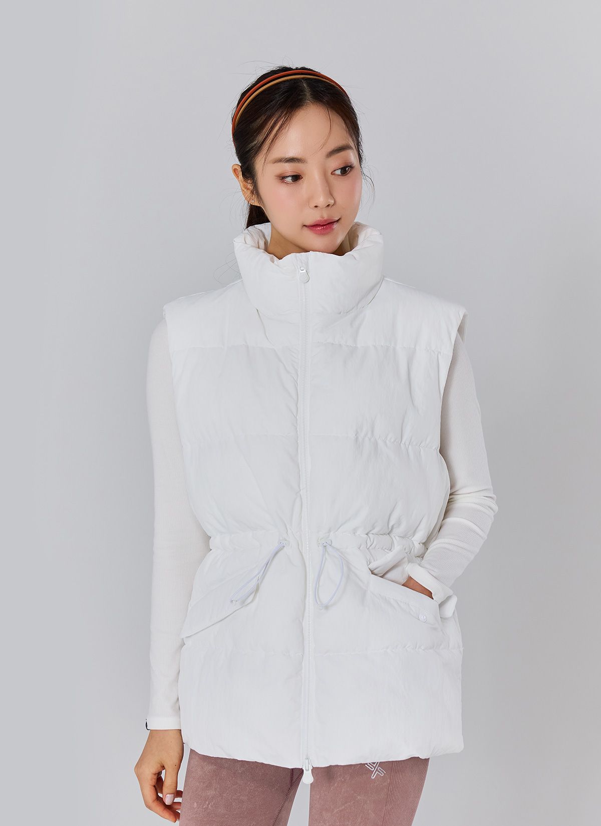  XTFVT03H4-  High Neck Over Fit Padded Vest_Ivory 