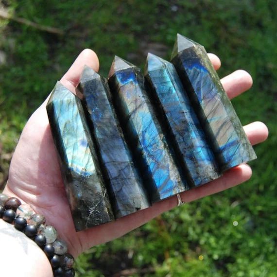 Labradorite Tower Point (gr) Trụ đá Xà Cừ, đá Hắc Nguyệt Quang