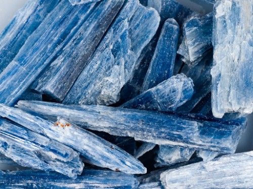 Thô Kyanite dạng thanh (gr)