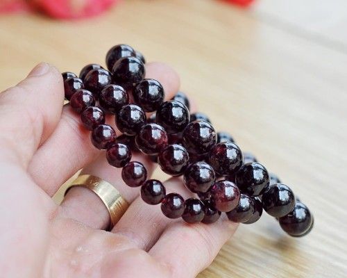 Vòng tay Garnet (Vòng tay đá Ngọc Hồng Lựu)