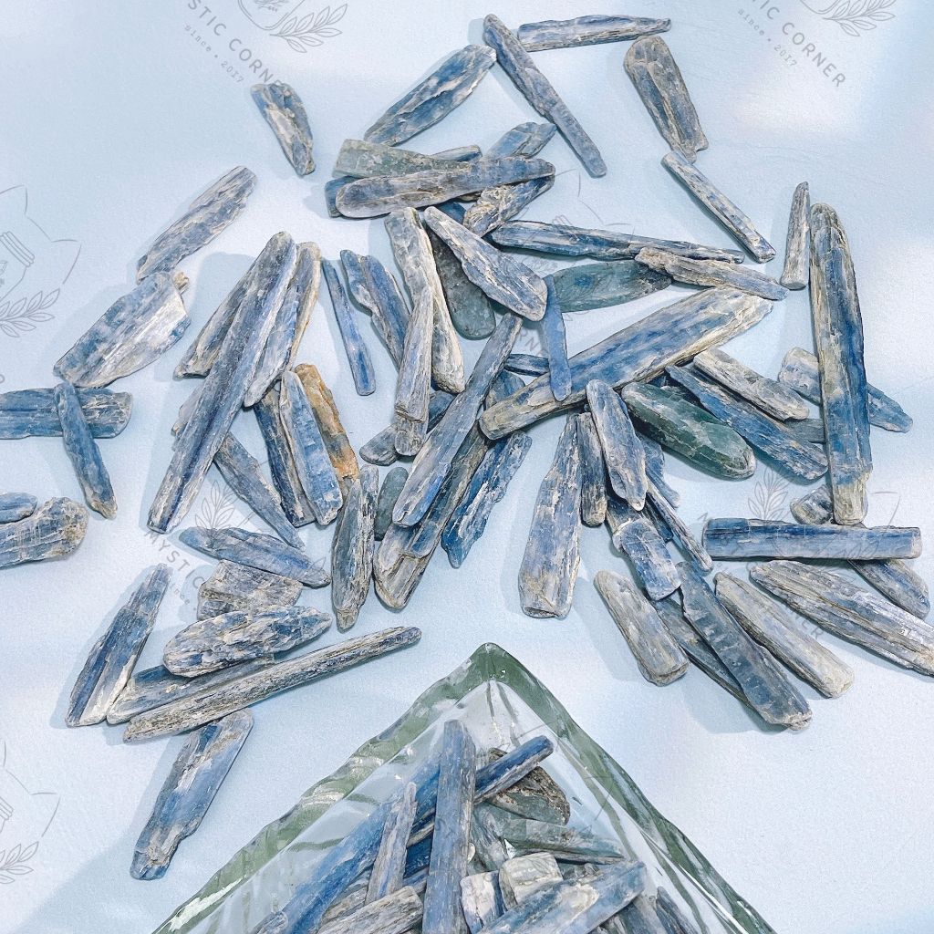 Thanh tinh thể Kyanite thô, đá thanh tẩy bài Tarot, đá phong thủy, thạch anh
