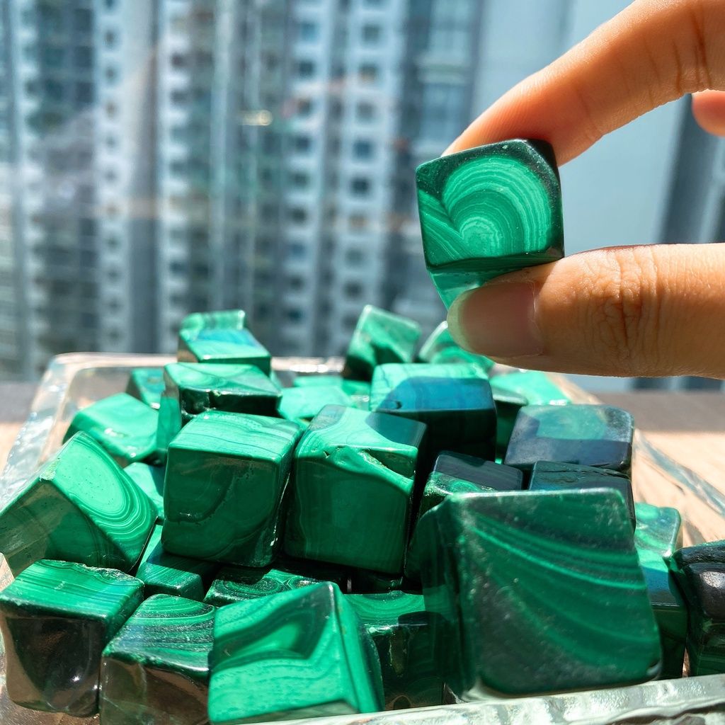 Viên đá thanh tẩy Malachite Tumbled (Đá Lông Công) tự nhiên dùng trong Tarot, Reiki, đá phong thủy