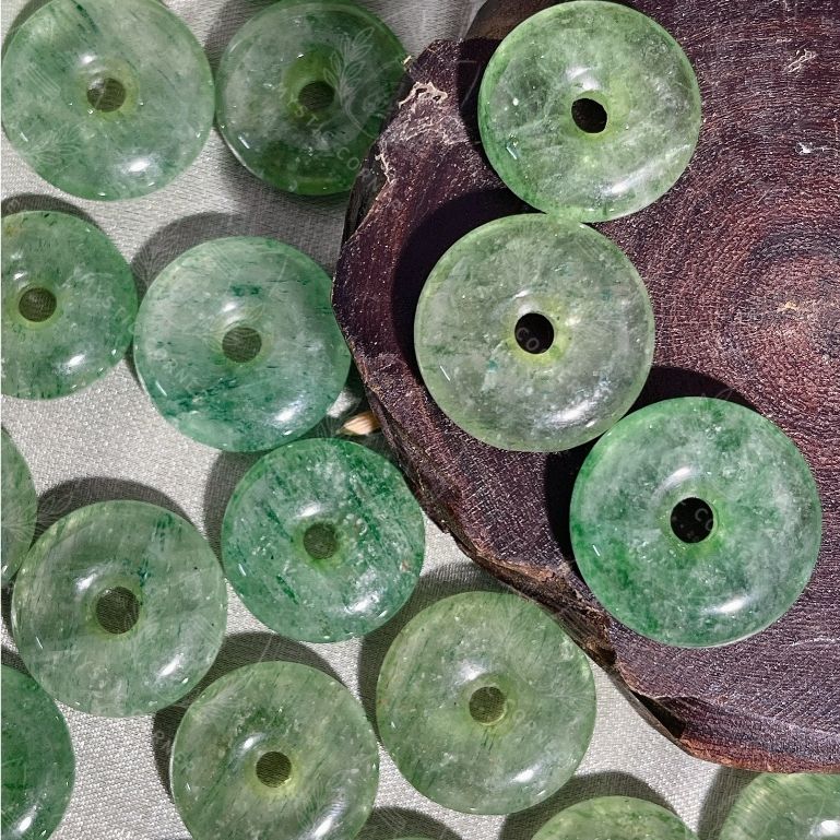 Đồng điếu phong thuỷ đá Thạch anh Dâu Xanh (Green Strawberry Crystal Quartz)