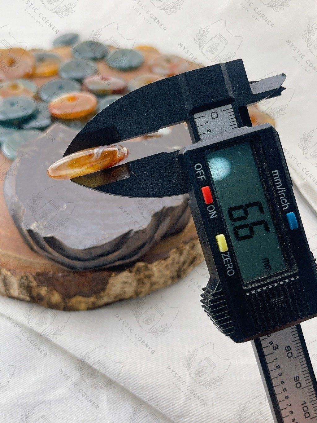 Đồng điếu đá phong thủy mã não Moss Agate (Băng Ngọc Thủy Tảo)