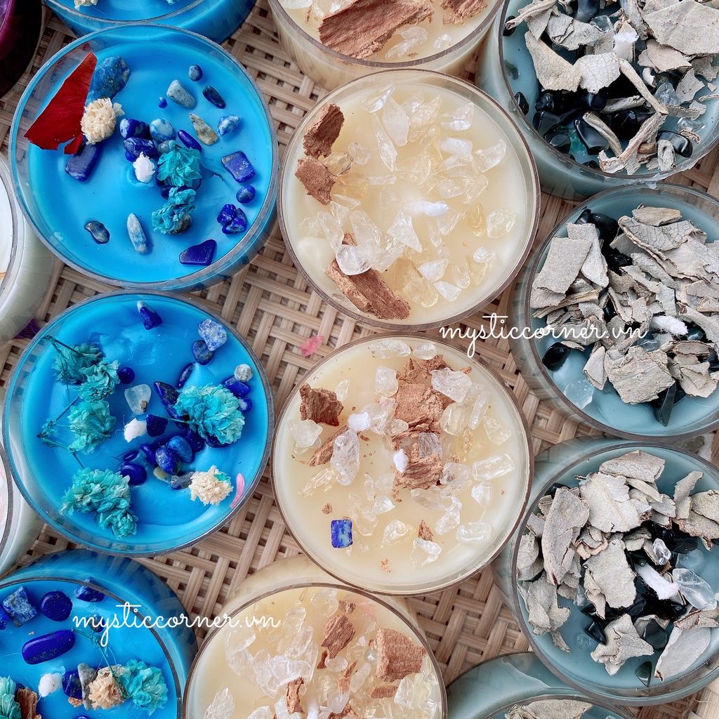 Nến tealight, nến thơm năng lượng Candle healing kết hợp với đá thạch anh và thảo mộc