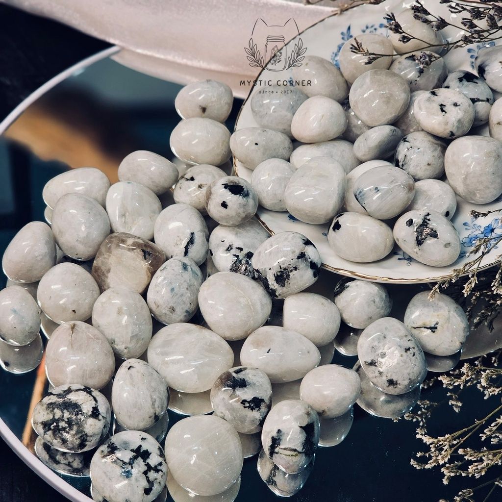 Tumbled Rainbow Moonstone (Đá Mặt Trăng cầu vồng), đá thạch anh, đá thanh tẩy, phong thuỷ, reiki