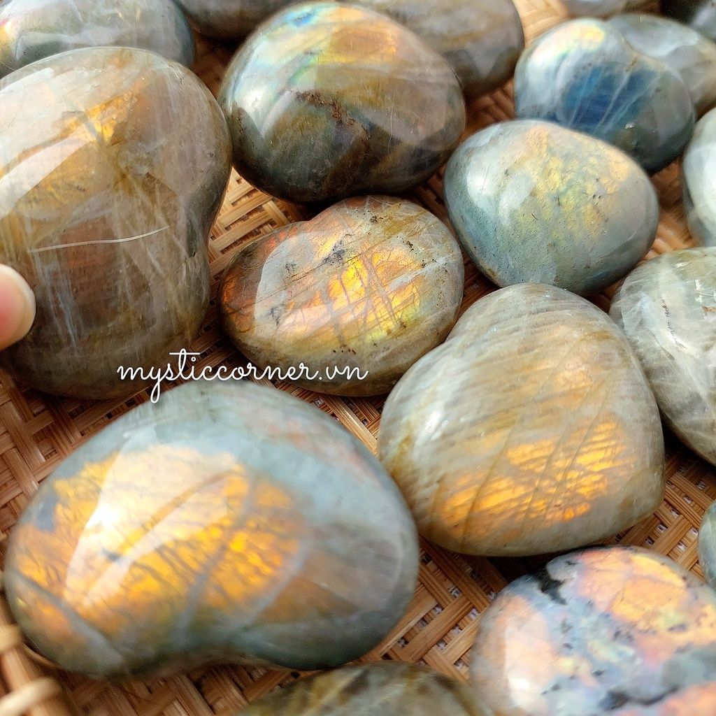 Tim đá Labradorite (Đá xà cừ - Hắc Nguyệt Quang) đá thanh tẩy Tarot, Reiki, đá thạch anh phong thủy