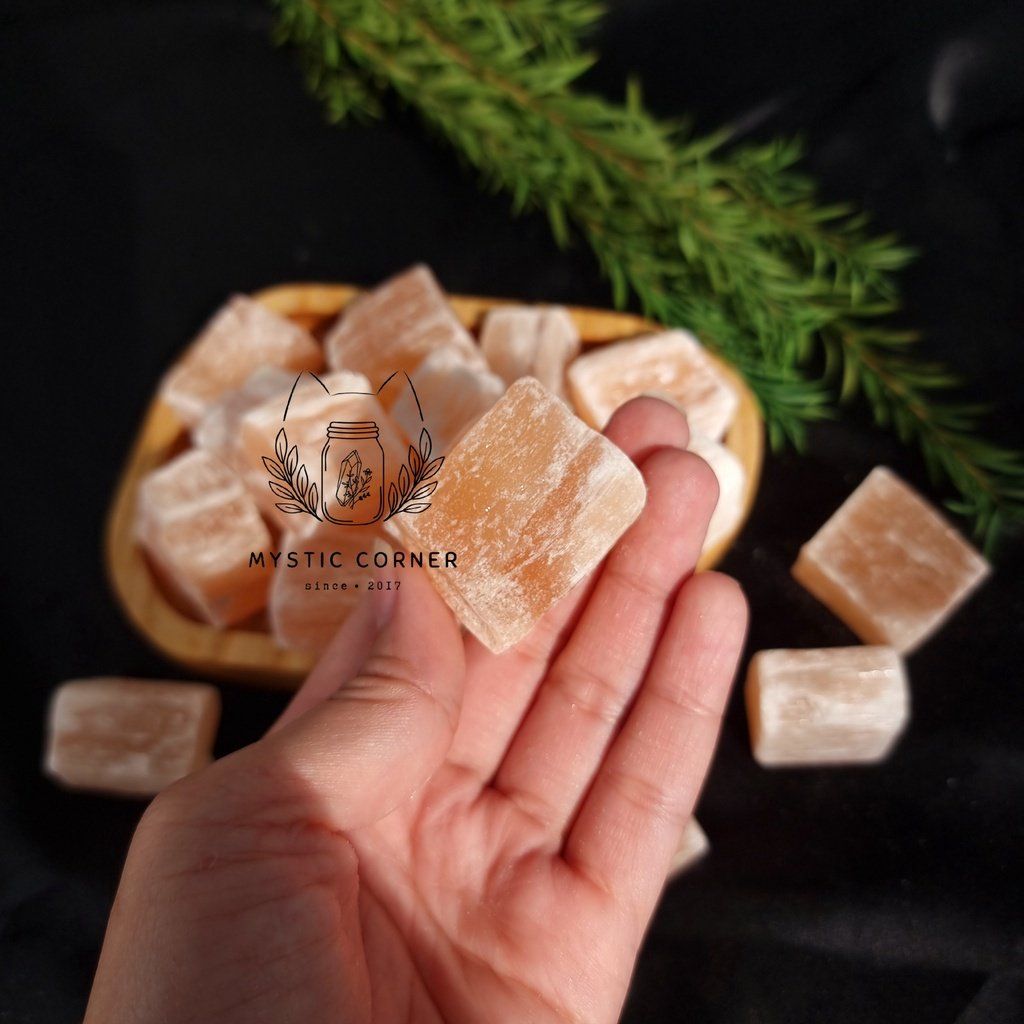 Đá thô thanh tẩy Selenite Cam (Orange Selenite)