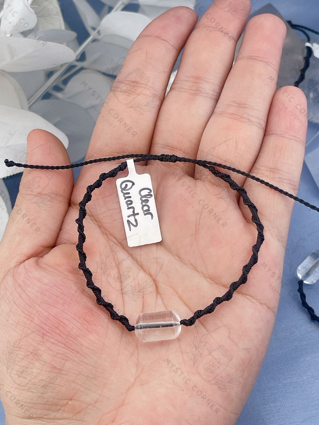Vòng tay đá phong thuỷ Thạch Anh Trắng lu thống thắt macrame hỗ trợ thu hút năng lượng tích cực