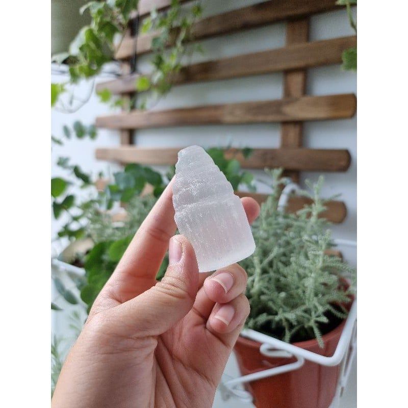 Tháp Selenite thanh tẩy, khuếch đại năng lượng size nhỏ dùng trong Tarot, Reiki, phong thủy, thiền định
