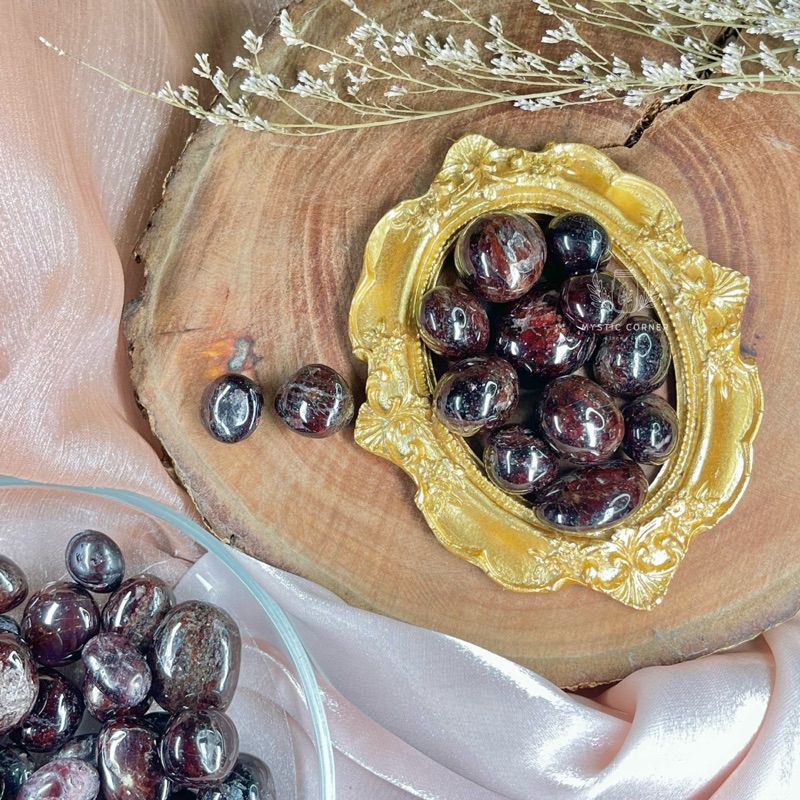 Viên đá Garnet (tumbled Ngọc Hồng Lựu) hỗ trợ tình yêu, đá phong thuỷ, reiki, đá thanh tẩy
