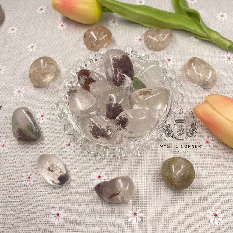 Viên Thạch anh Ưu Linh (Ghost Quartz/ Garden Quartz), đá thanh tẩy, đá phong thuỷ