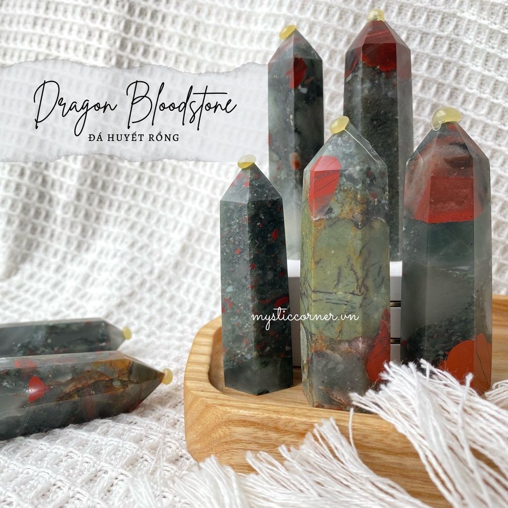 Trụ đá Bloodstone (huyết ngọc) dùng trong năng lượng, Reiki, Tarot, phong thủy