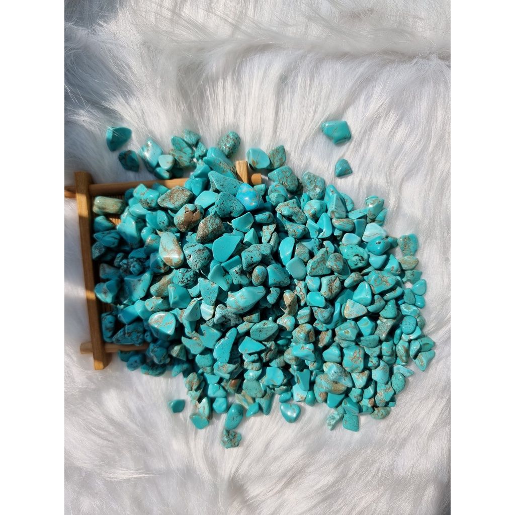Đá vụn tự nhiên thanh tẩy Howlite xanh (Blue Howlite) dùng trong Tarot, Reiki, phong thủy