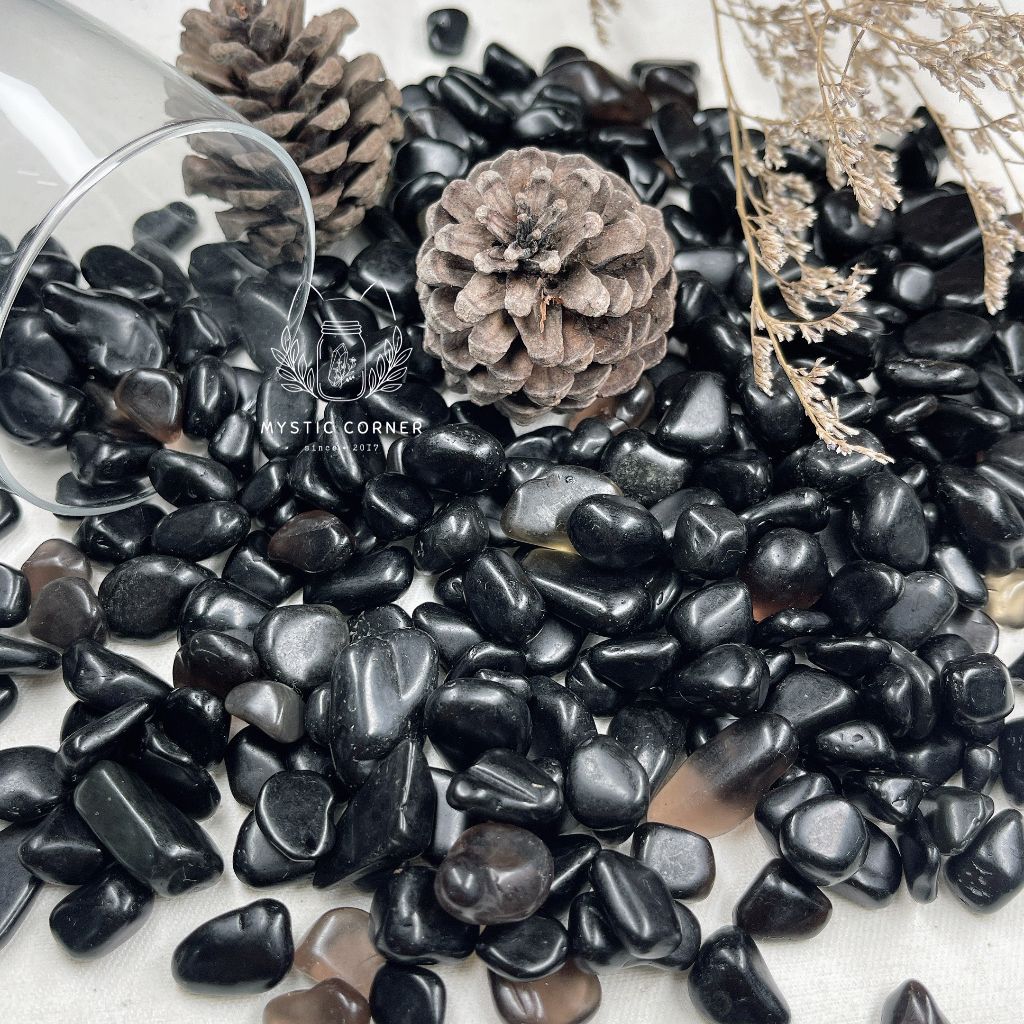 Vụn đá Black Obsidian (đá thuỷ tinh núi lửa), đá thạch anh, đá thanh tẩy bài Tarot, đá phong thuỷ