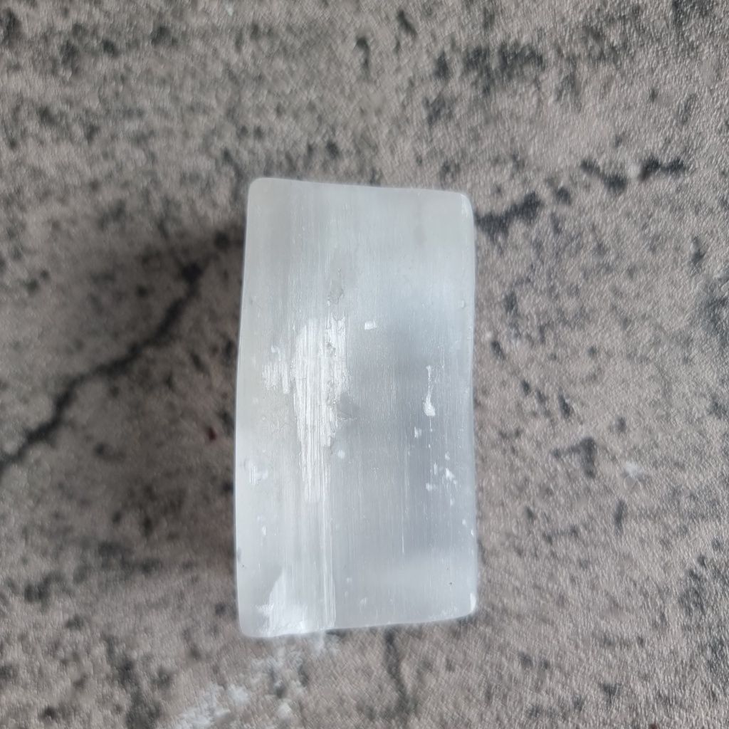 Viên đá thô Selenite tumbled, đá phong thủy, đá thanh tẩy không gian, Reiki, thiền định