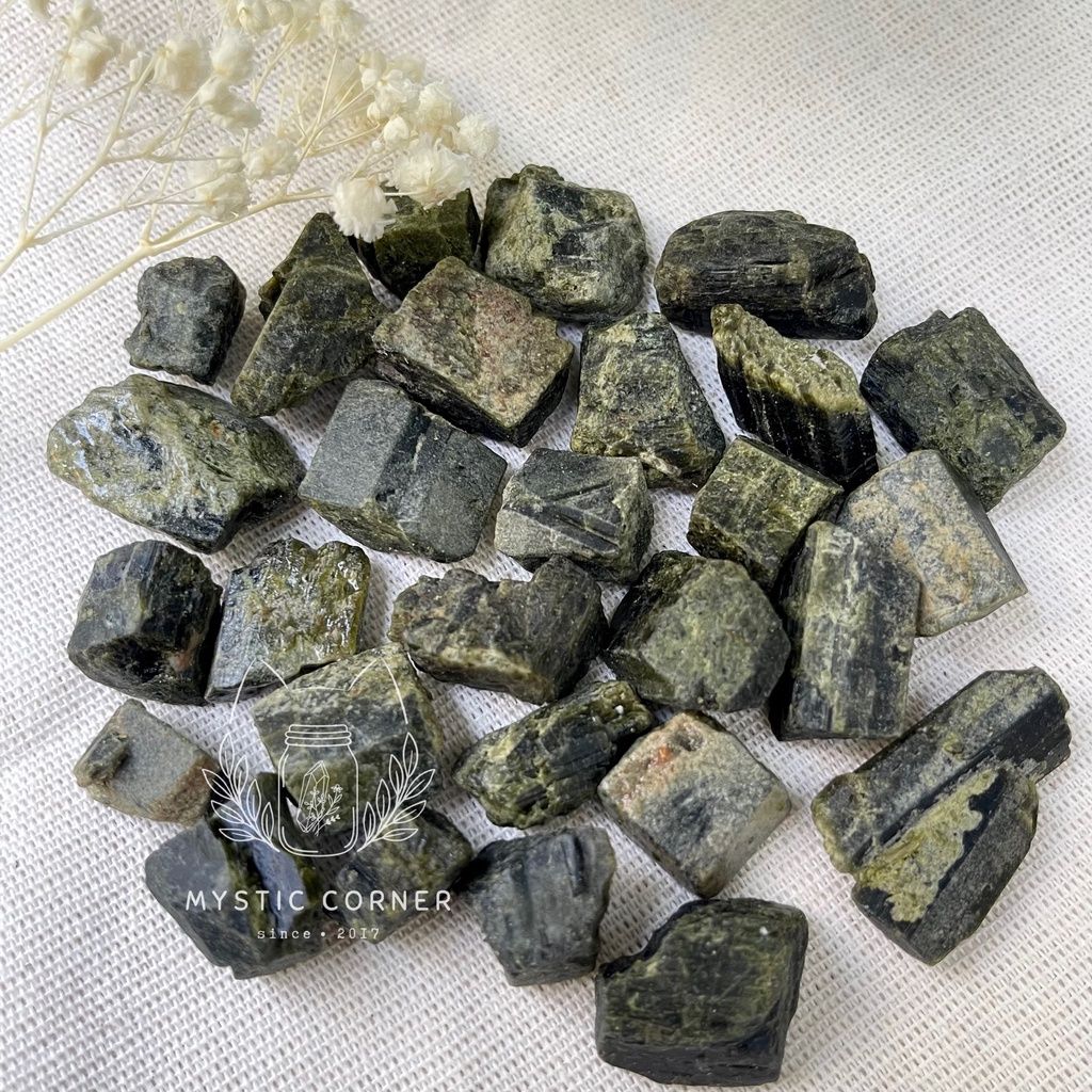 Đá thô Green Tourmaline chuyển hóa năng lượng tiêu cực, đá thanh tẩy, đá phong thủy, Reiki