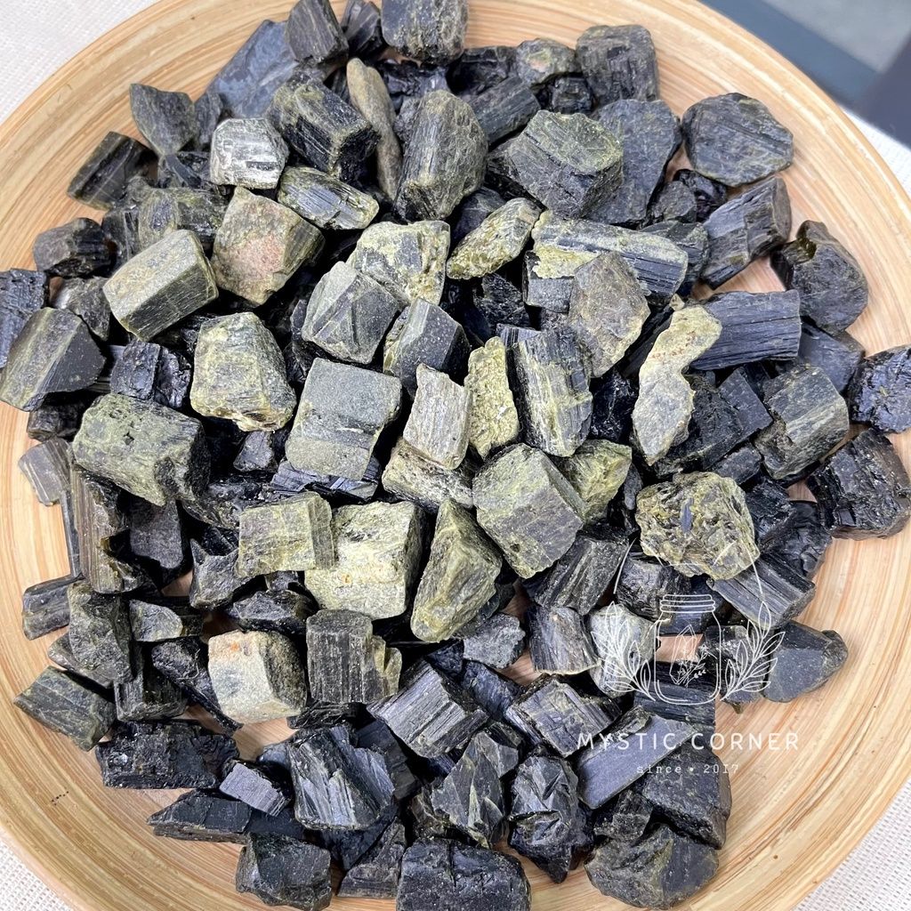Đá thô Green Tourmaline chuyển hóa năng lượng tiêu cực, đá thanh tẩy, đá phong thủy, Reiki