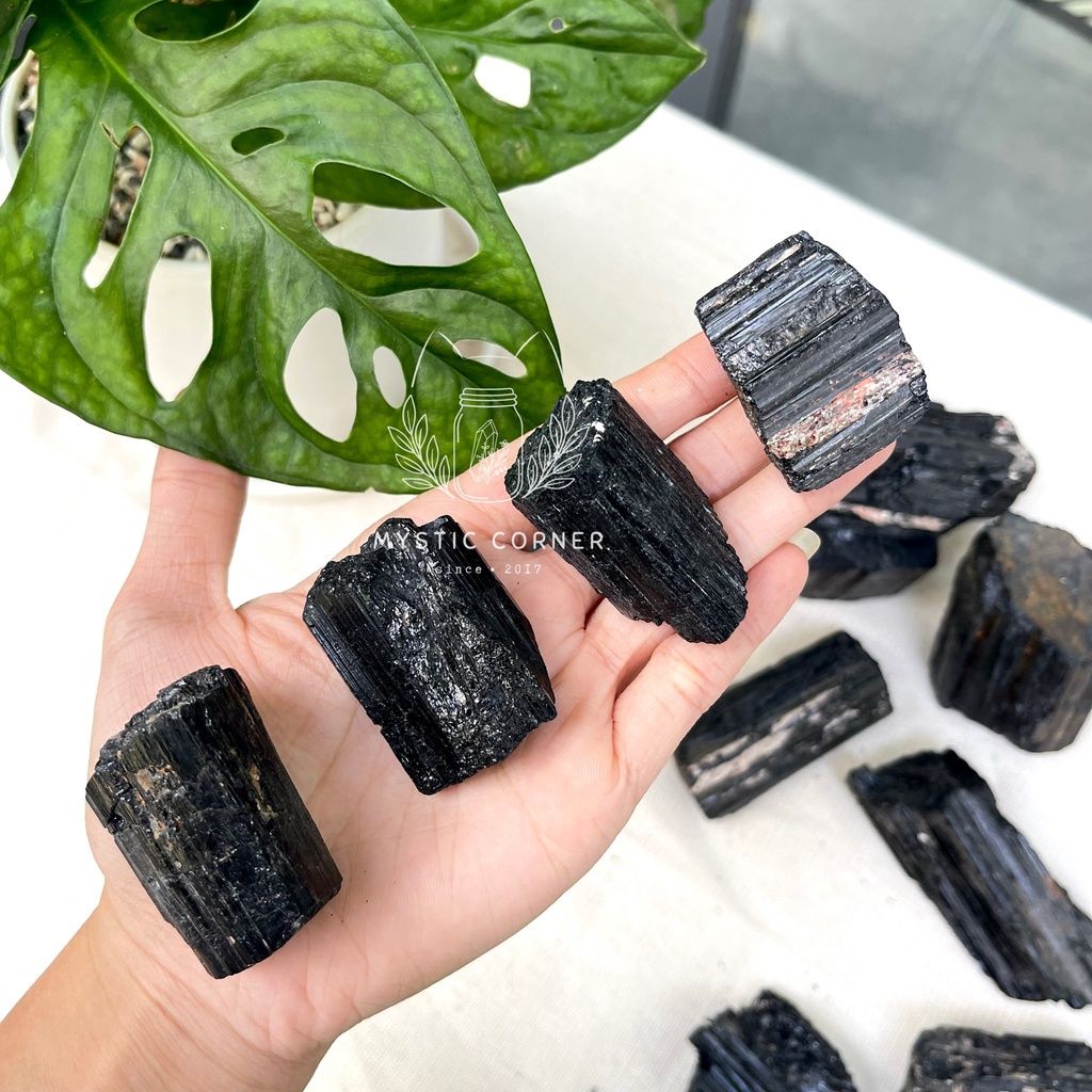 Đá thô Black Tourmaline, đá thạch anh, đá phong thủy, đá thanh tẩy trong Reiki, Tarot