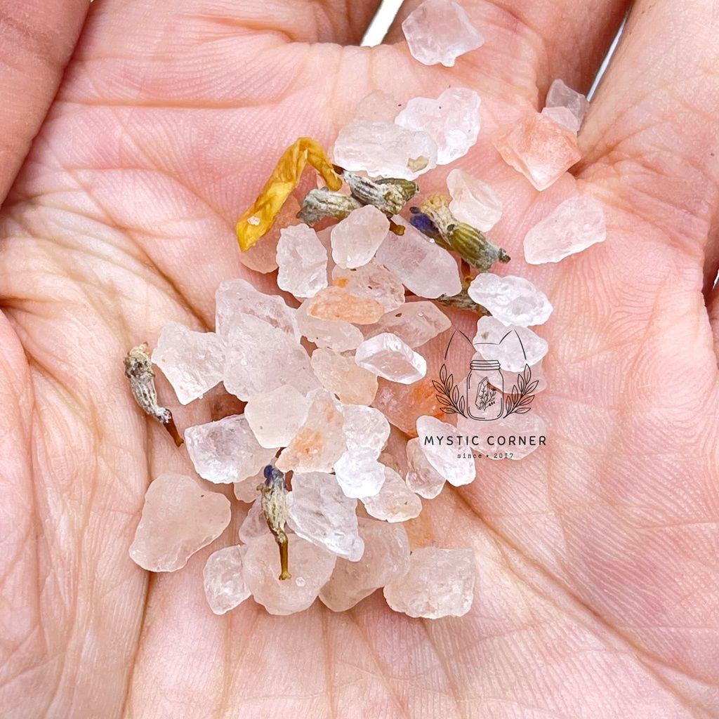 Đá muối thanh tẩy Himalaya mix thảo mộc, thanh tẩy đá, bài Tarot, tắm hay ngâm chân thanh tẩy trượt khí trong cơ thể