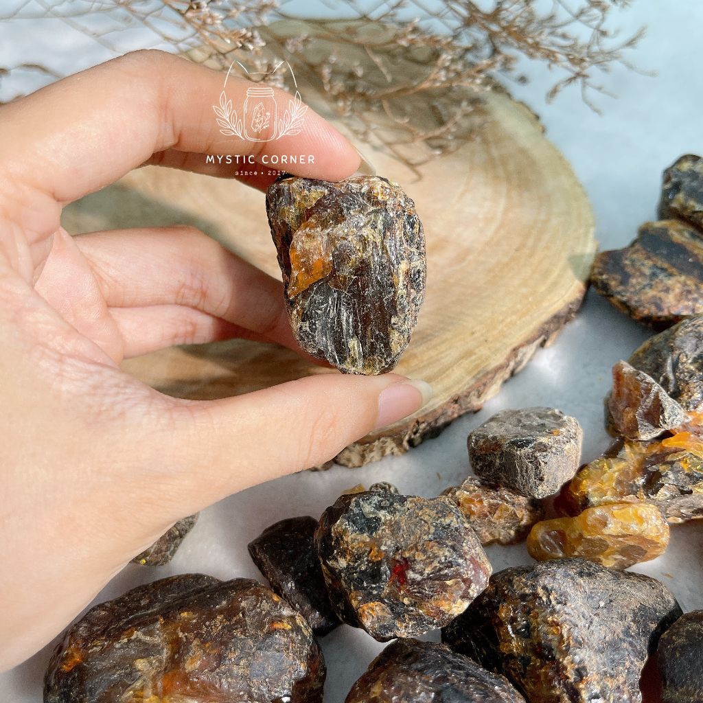 Hổ Phách Thô tự nhiên chưa qua chế tác, xử lý