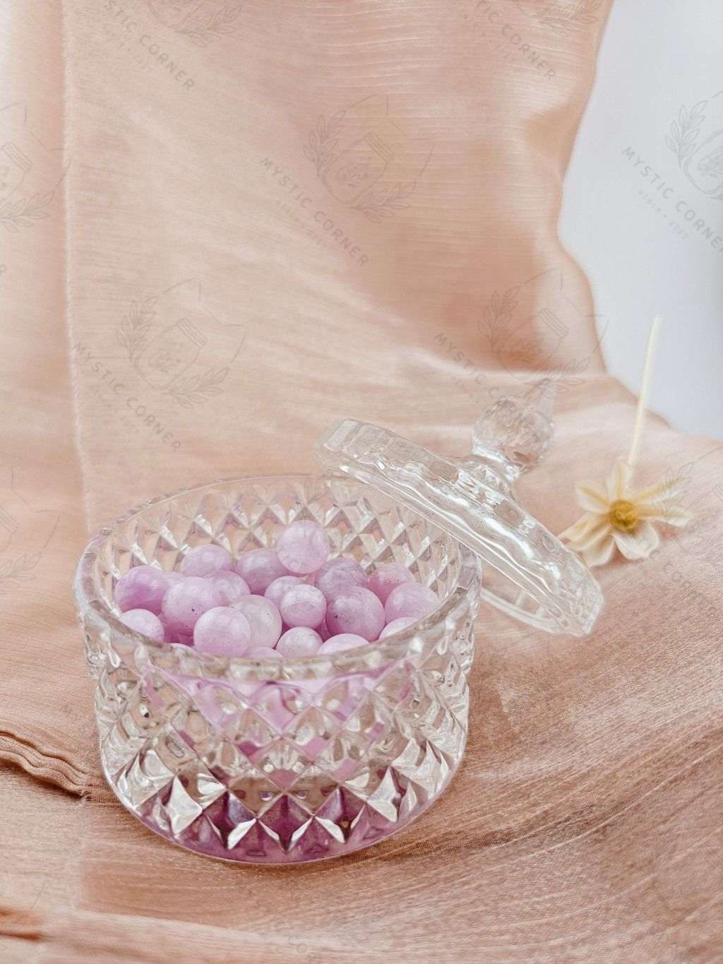 Cầu đá Kunzite mini tự nhiên hỗ trợ năng lượng yêu thương xoa dịu tinh thần, đá thanh tẩy Tarot, đá phong thủy reiki