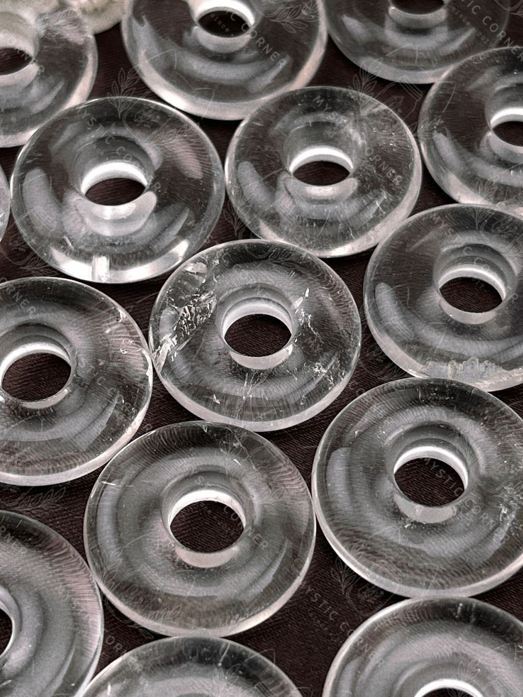 Đồng điếu đá thạch anh trắng (Clear Crystal Quartz), đá phong thủy hỗ trợ năng lượng, may mắn