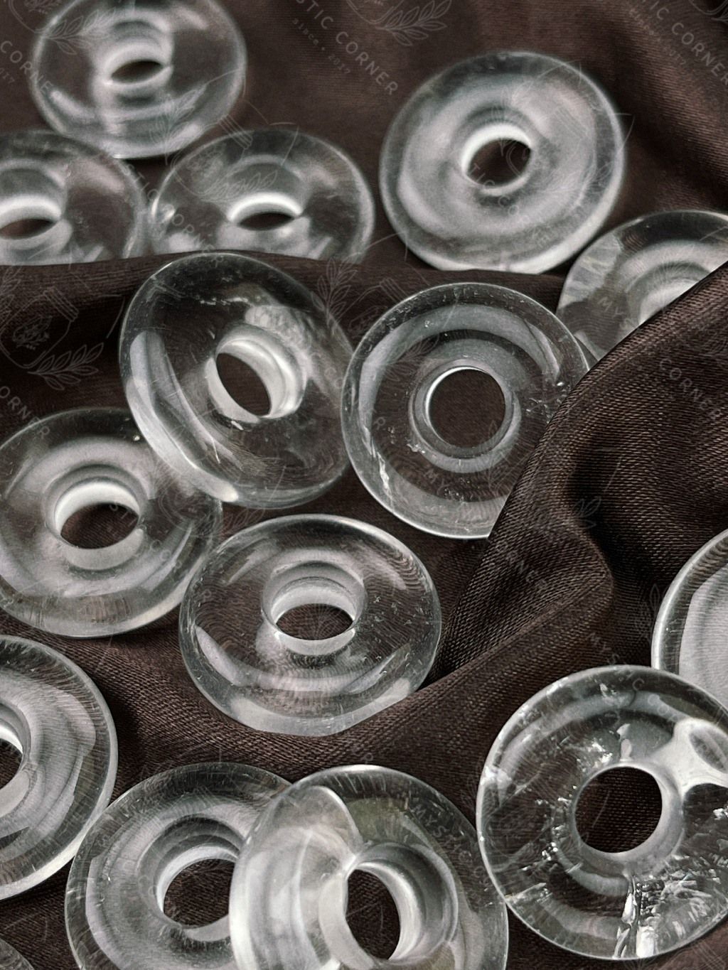 Đồng điếu đá thạch anh trắng (Clear Crystal Quartz), đá phong thủy hỗ trợ năng lượng, may mắn