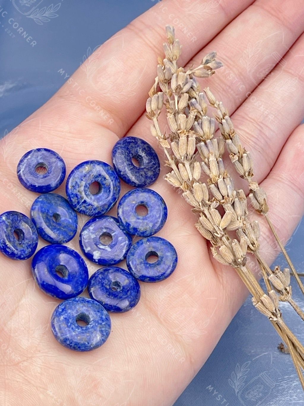 Đồng điếu đá Lapis Lazuli (ngọc lưu ly, đá thiên thanh), đá phong thủy bảo vệ khỏi năng lượng tiêu cực