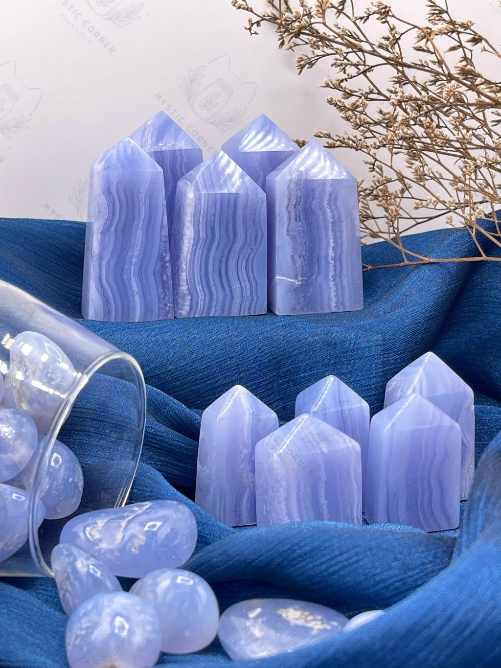 Trụ đá Blue Lace (mã não Ren), hỗ trợ luân xa 5, sự tự tin, giao tiếp, thể hiện bản thân, đá thanh tẩy, đá phong thuỷ