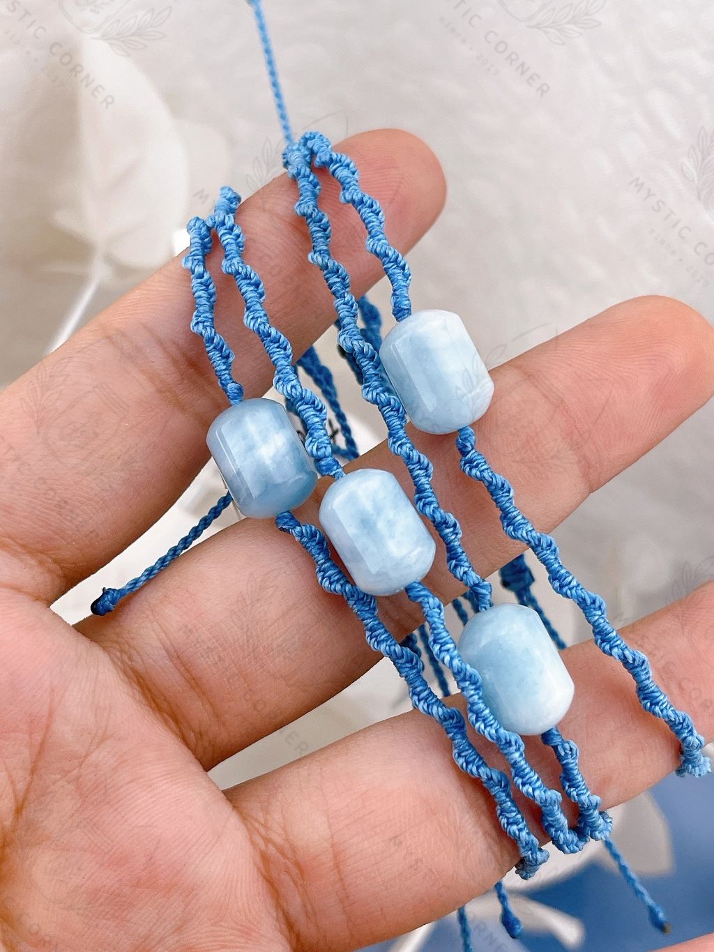 Vòng tay đá phong thuỷ Aquamarine macrame lu thống hỗ trợ luân xa 5, học tập, ý tưởng, giao tiếp, tự tin