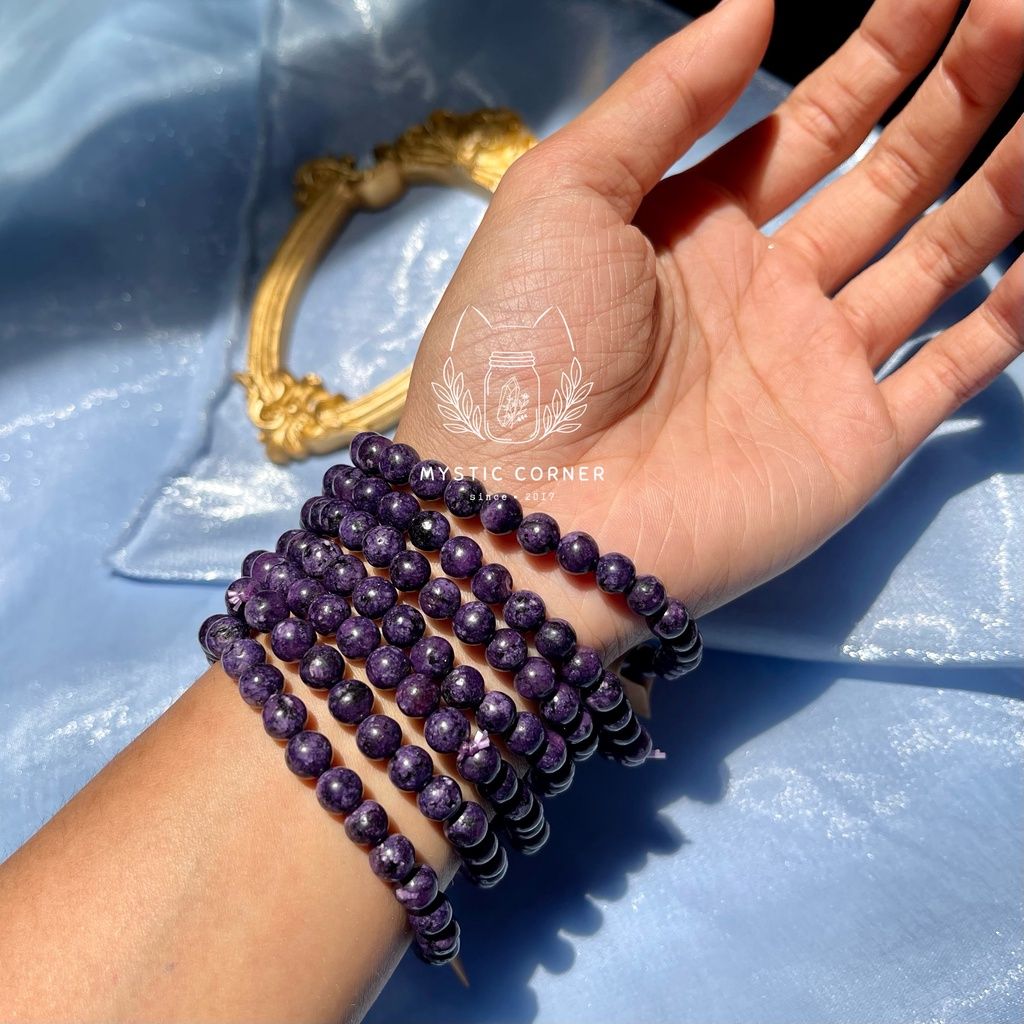 Vòng đá phong thuỷ Đá Mắt Rồng Tím Charoite 6li