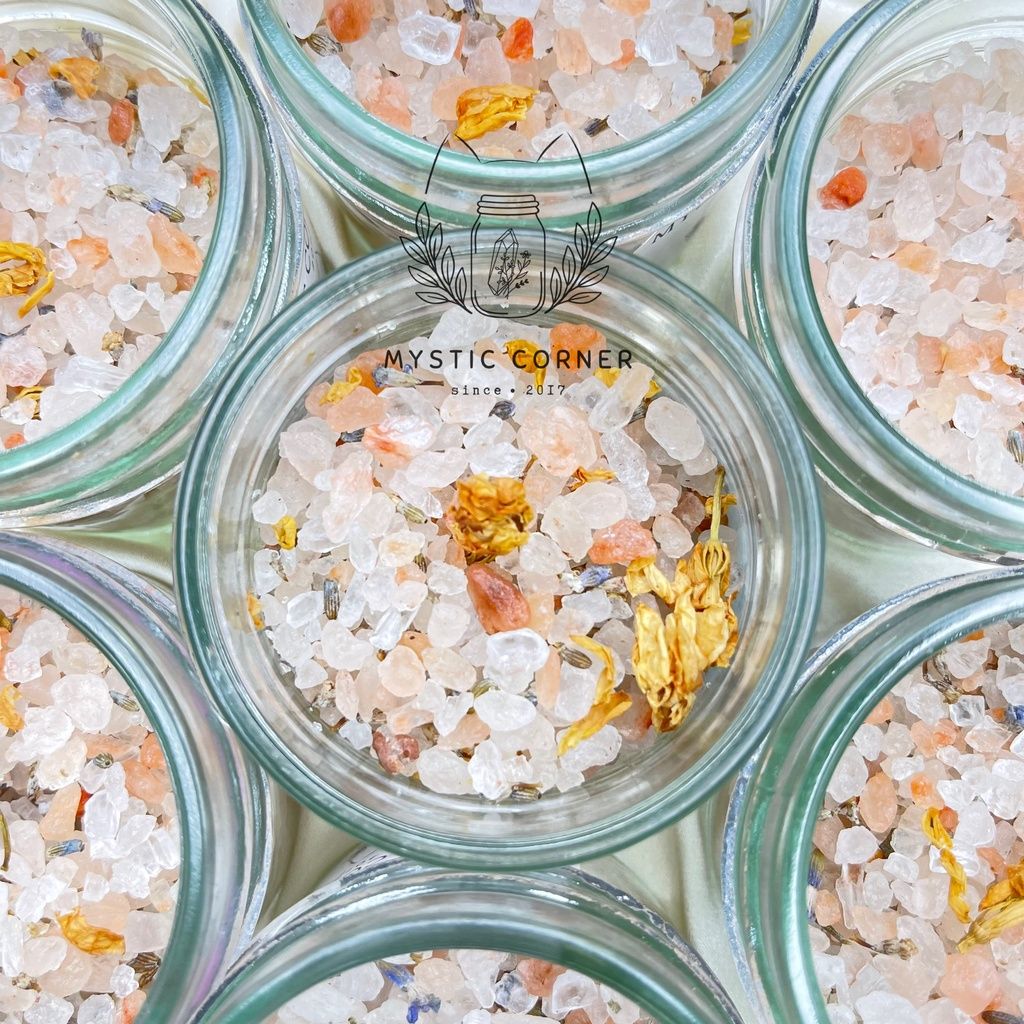Đá muối thanh tẩy Himalaya mix thảo mộc, thanh tẩy đá, bài Tarot, tắm hay ngâm chân thanh tẩy trượt khí trong cơ thể