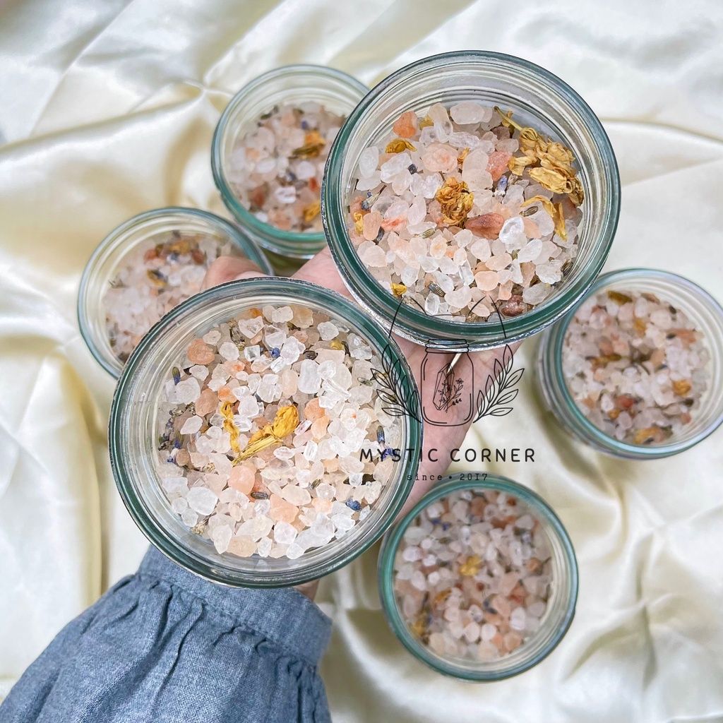 Đá muối thanh tẩy Himalaya mix thảo mộc, thanh tẩy đá, bài Tarot, tắm hay ngâm chân thanh tẩy trượt khí trong cơ thể